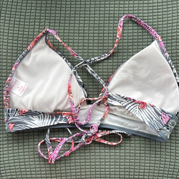 Floral Strappy Bikini Top - Picture 3 of 5